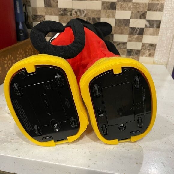 Mickey Mouse  - Picture 3 of 4